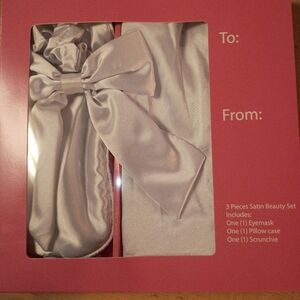 Satin Beauty Set - Silver